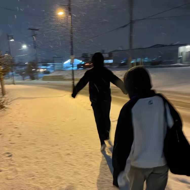 配角