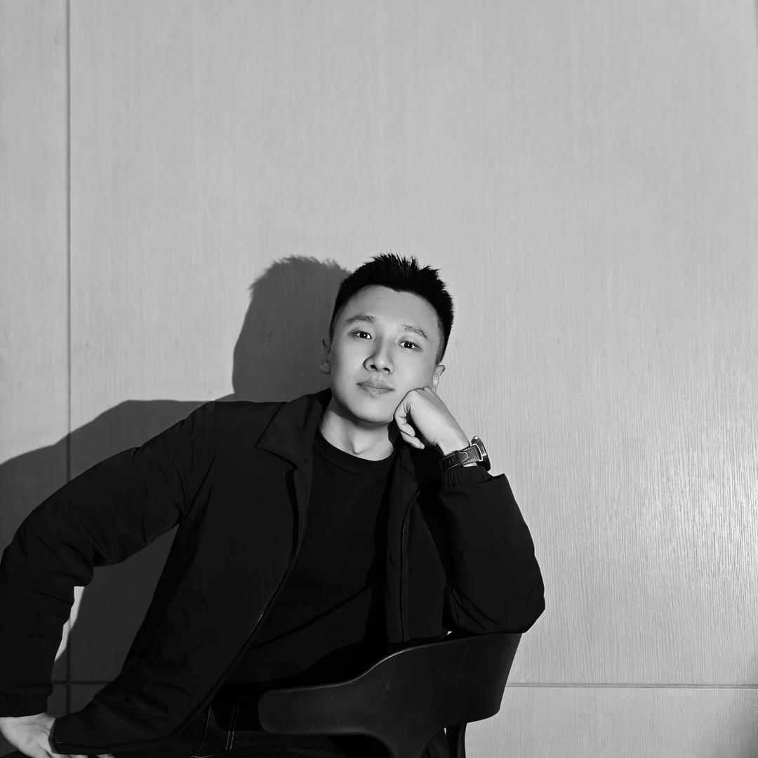 林凤设计师-高天