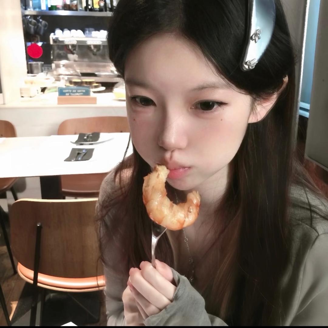 来晒太阳了^