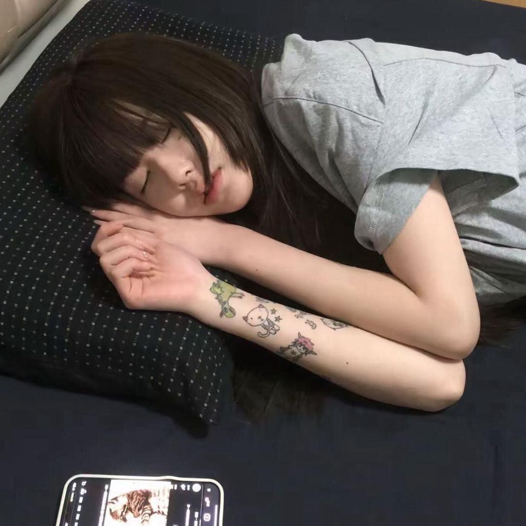 走开别碰我刘海