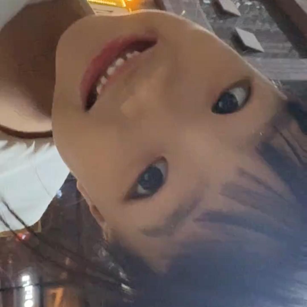 洛天