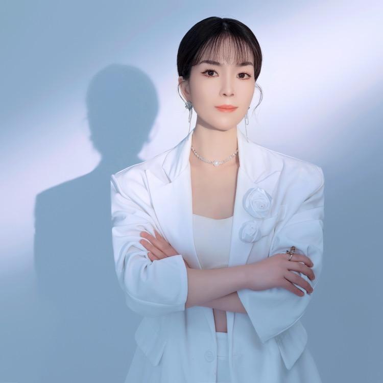 芝枝：潜江女装形象美学穿搭