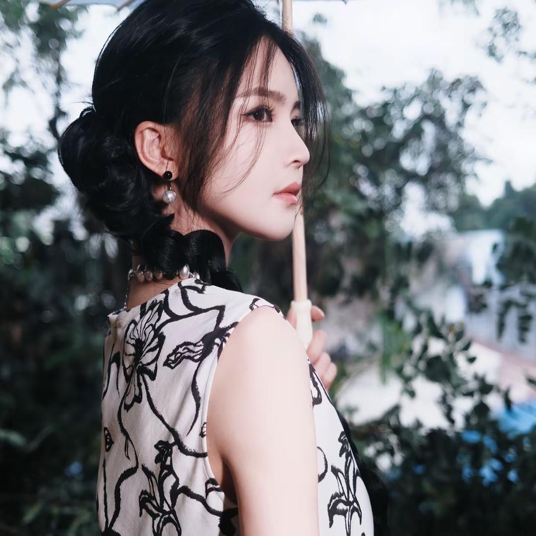 溶溶RONGRONG（直播精选）