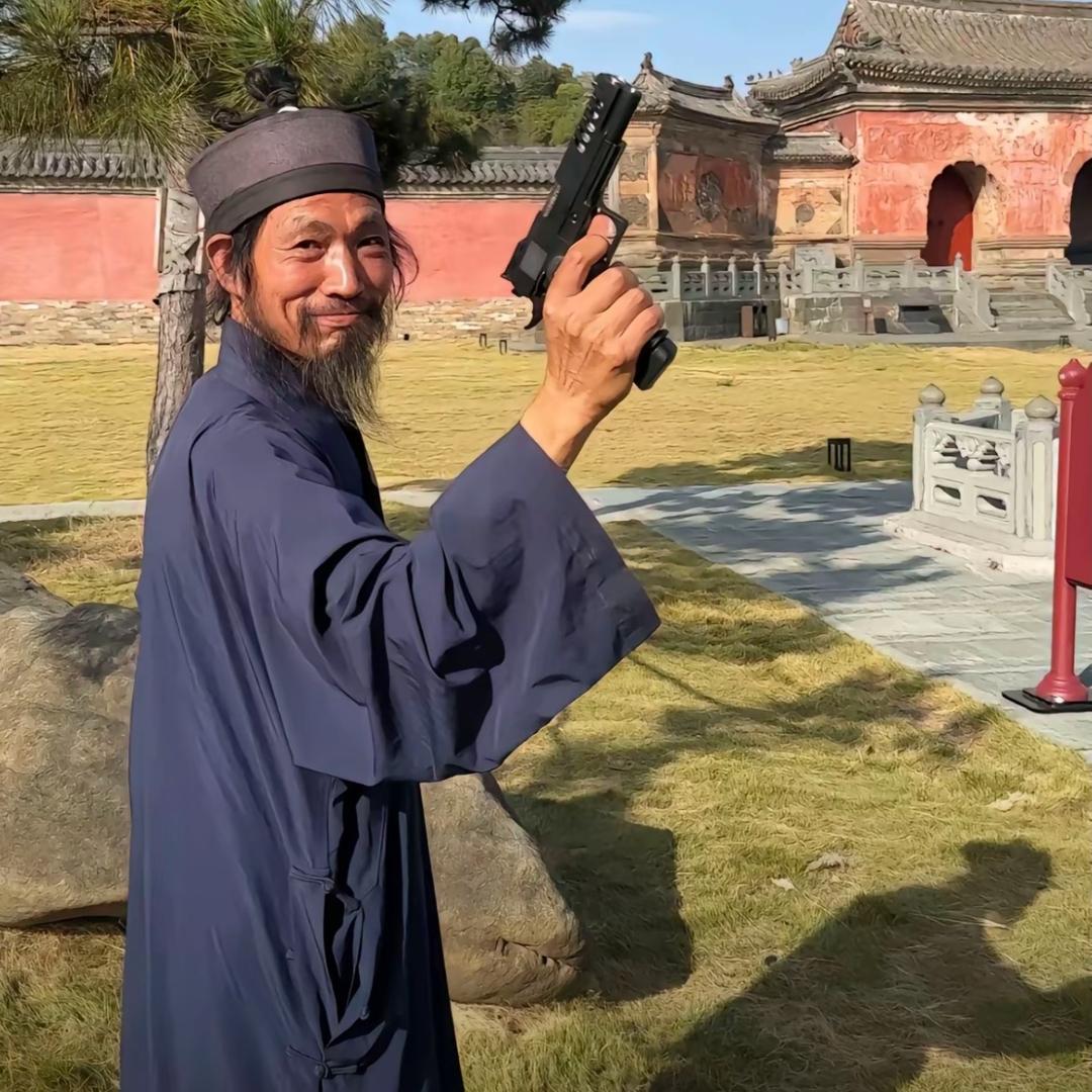 贫道半生不熟🫶🏿