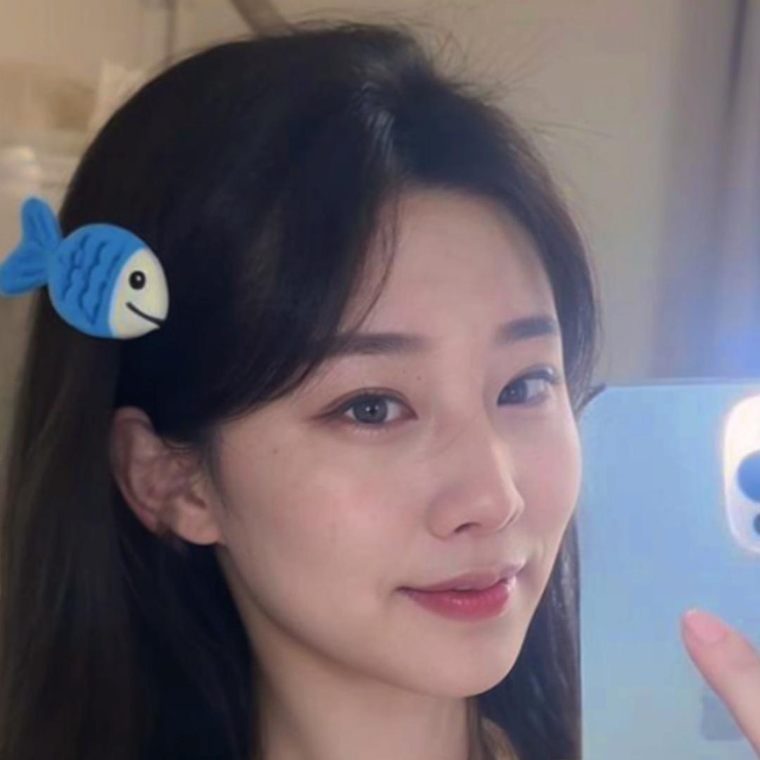 小 奉 奉           *