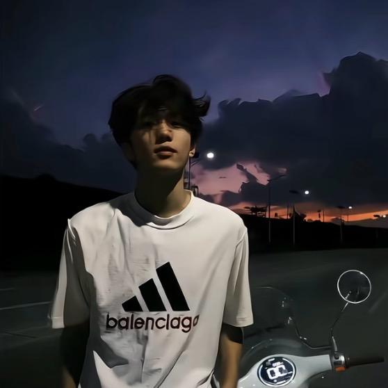 小L的𝑨𝑹𝑹𝑰𝒁𝑶🧸