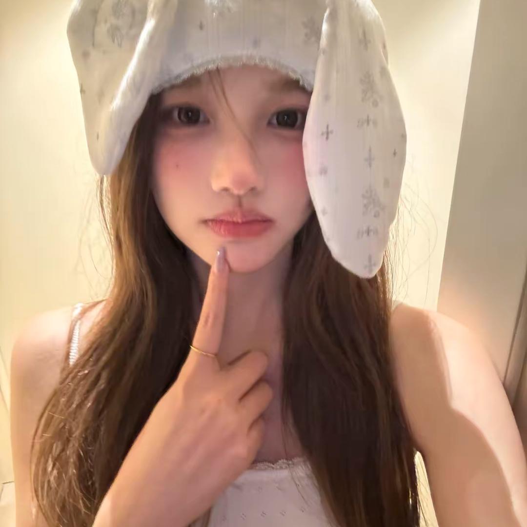 快乐幸运多福多财小美女