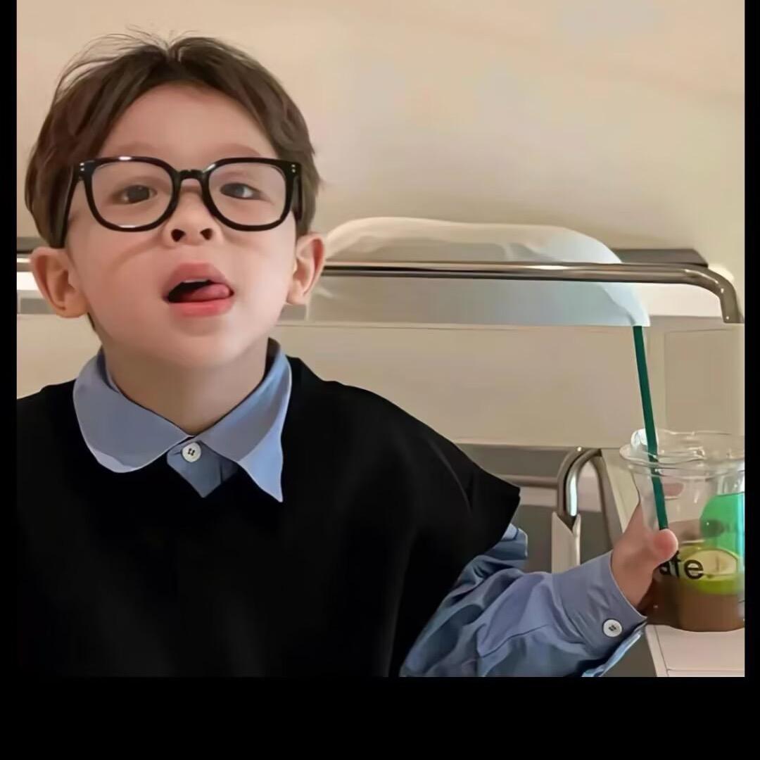 小学生小白白