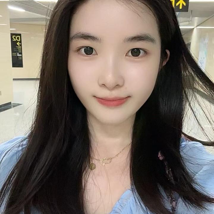 欣儿.