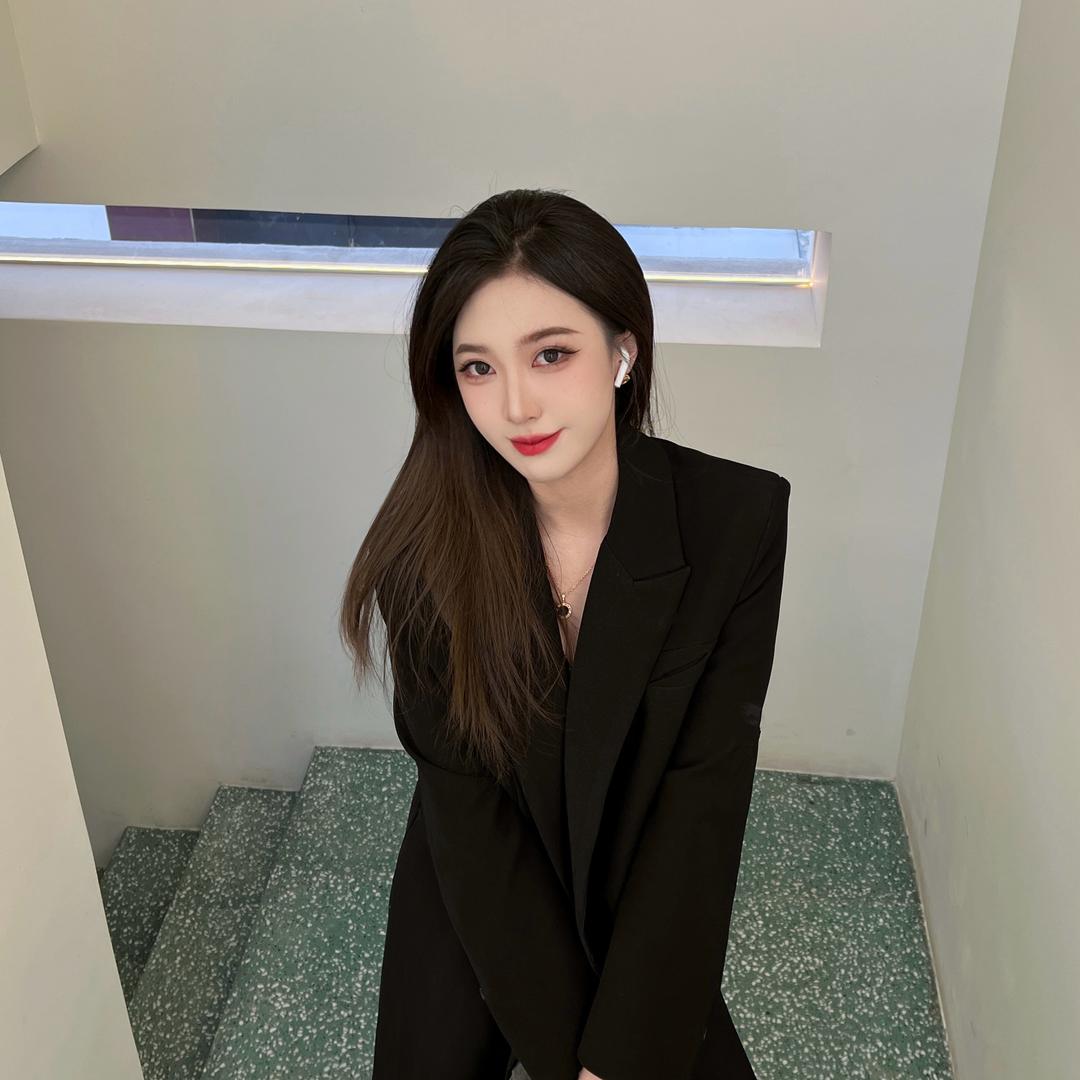 李晓.
