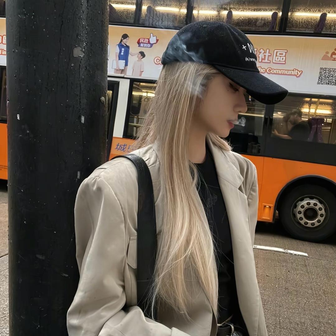 妍宝.