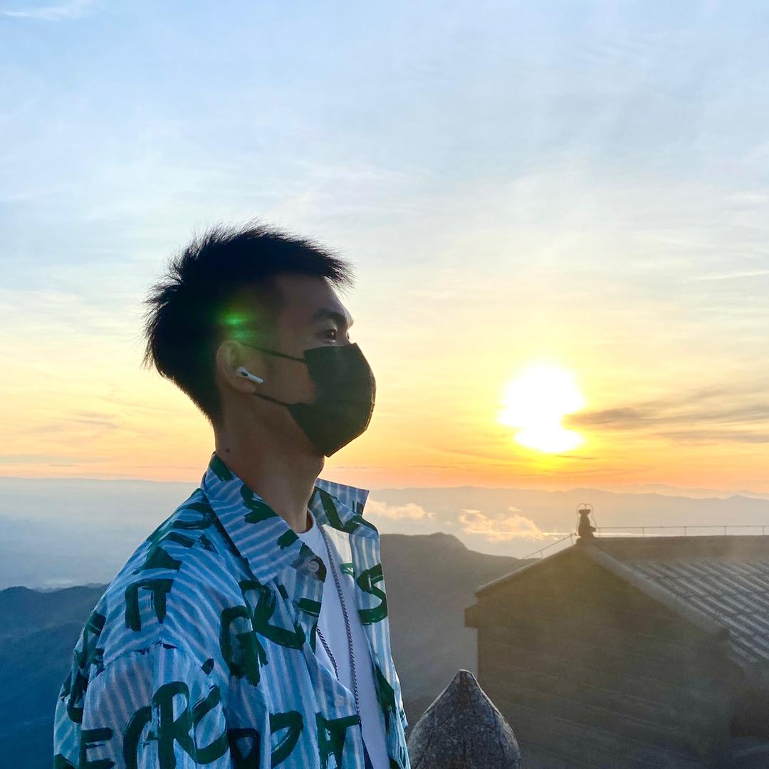 喵十二和汪十三