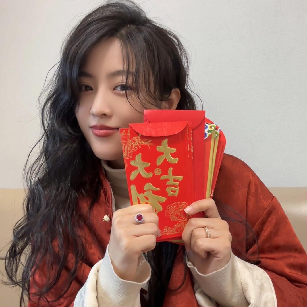 特立独行的呆桃girl