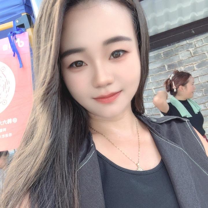 大莉莉。