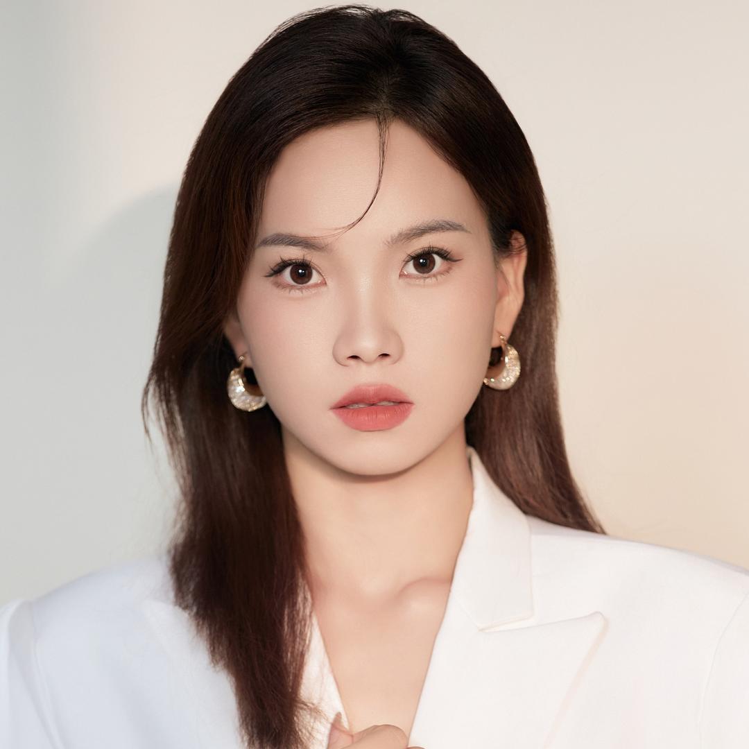 爱美艾尚希化妆培训店