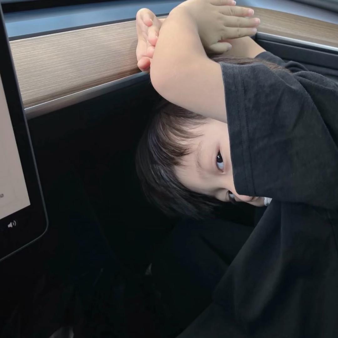 ㅤㅤㅤㅤㅤ爱撒点小谎