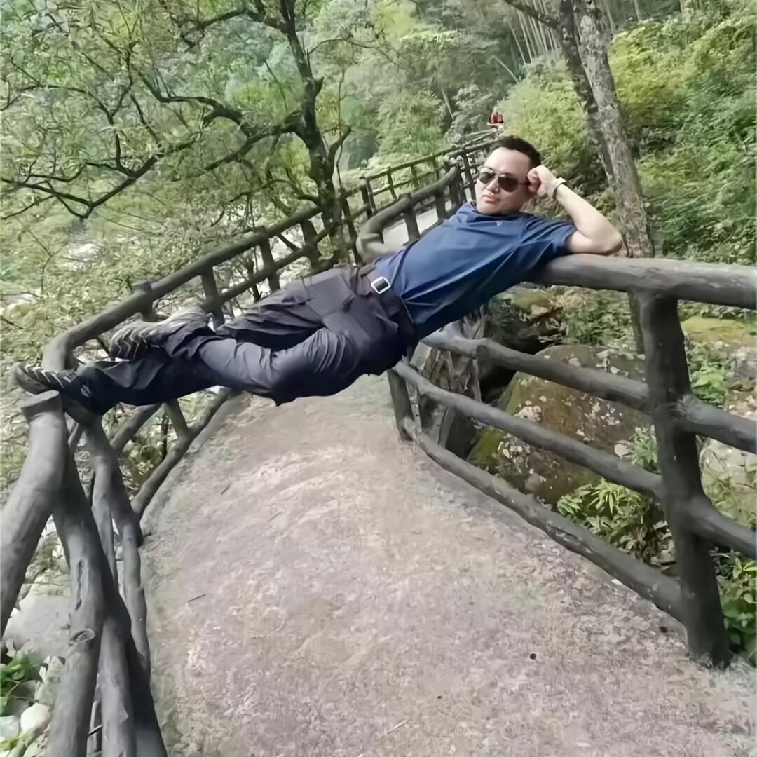 第三人称.