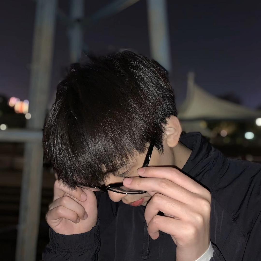 他是聋