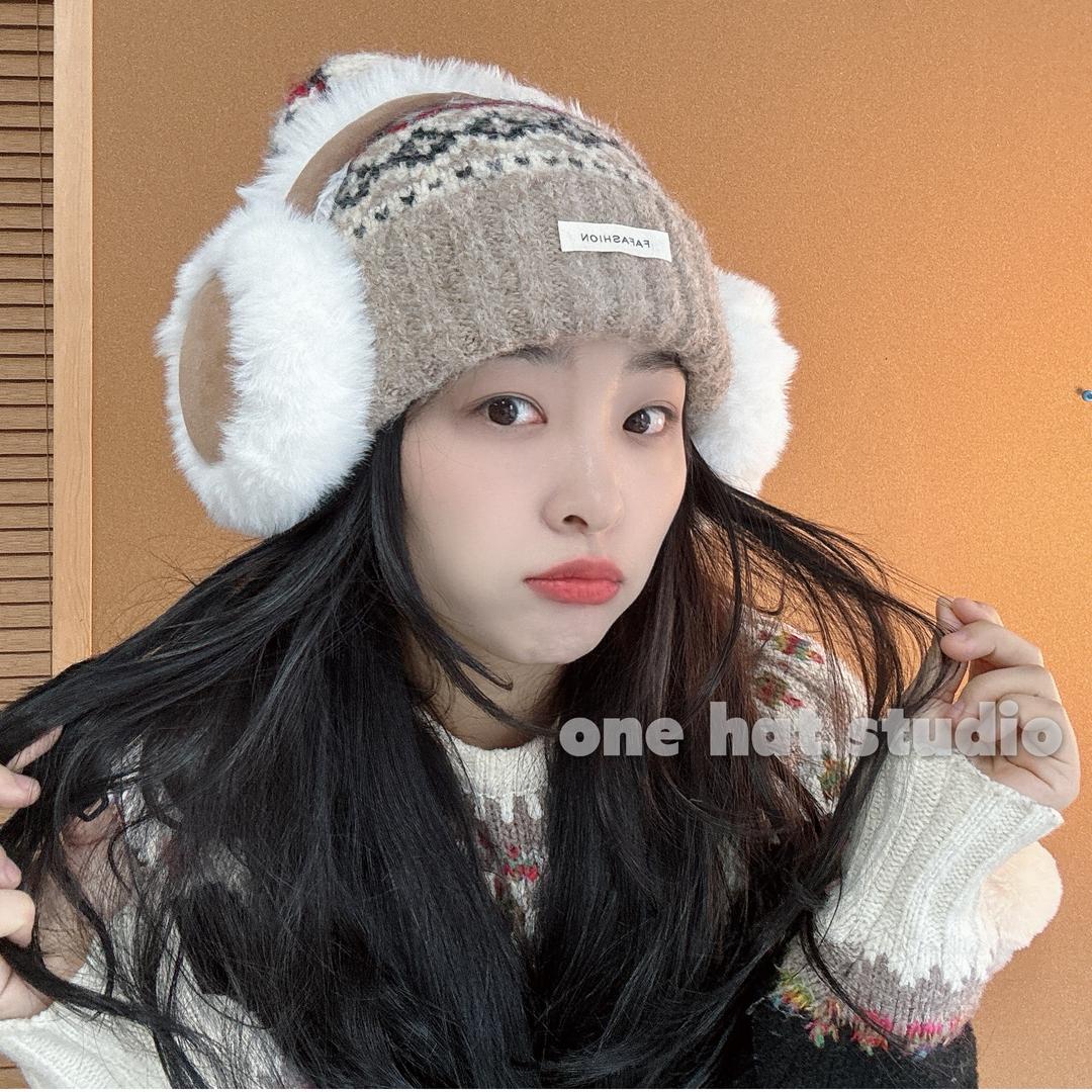 One Hat 一顶帽子