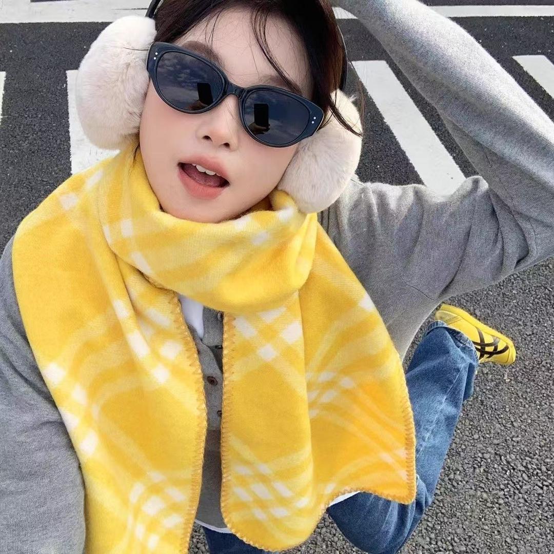 华荣围巾服饰工厂店