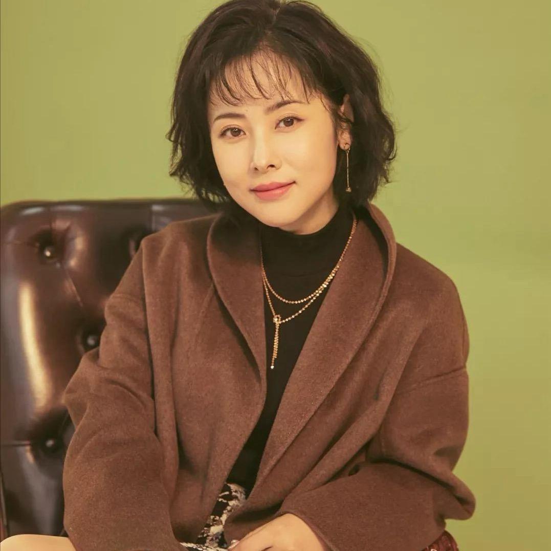 杨明娜吃喝玩乐