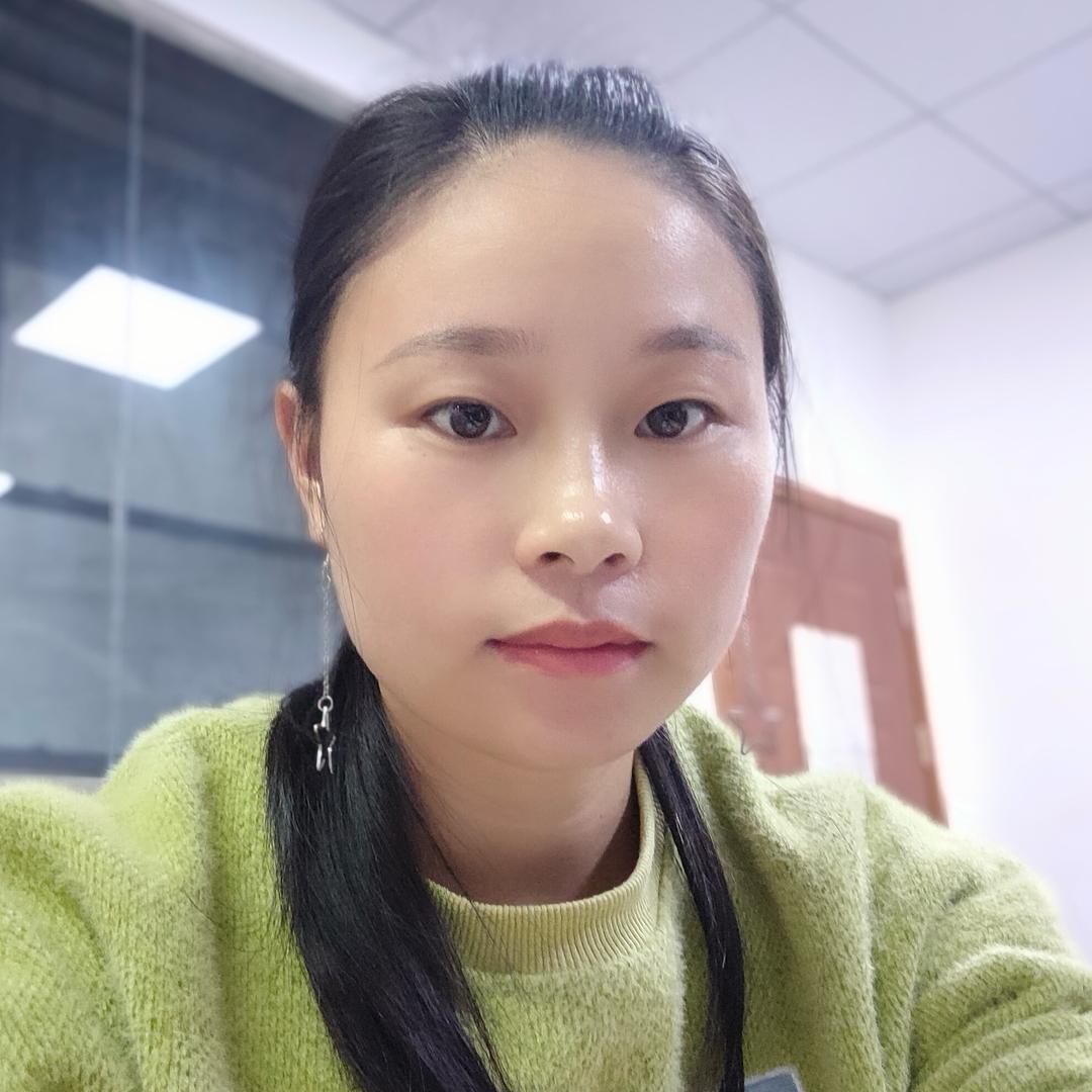 柏小小