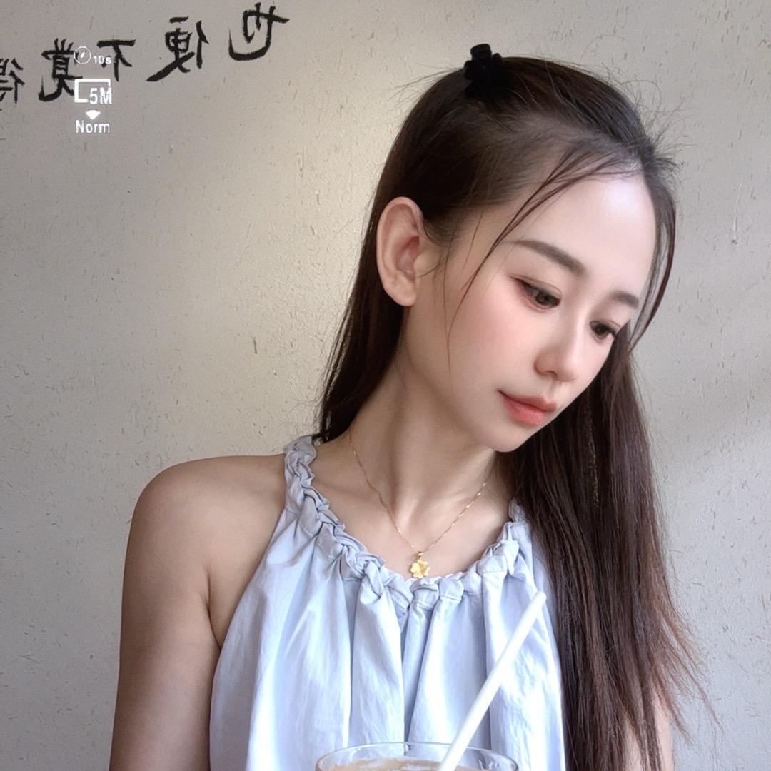 许我半夏纯白