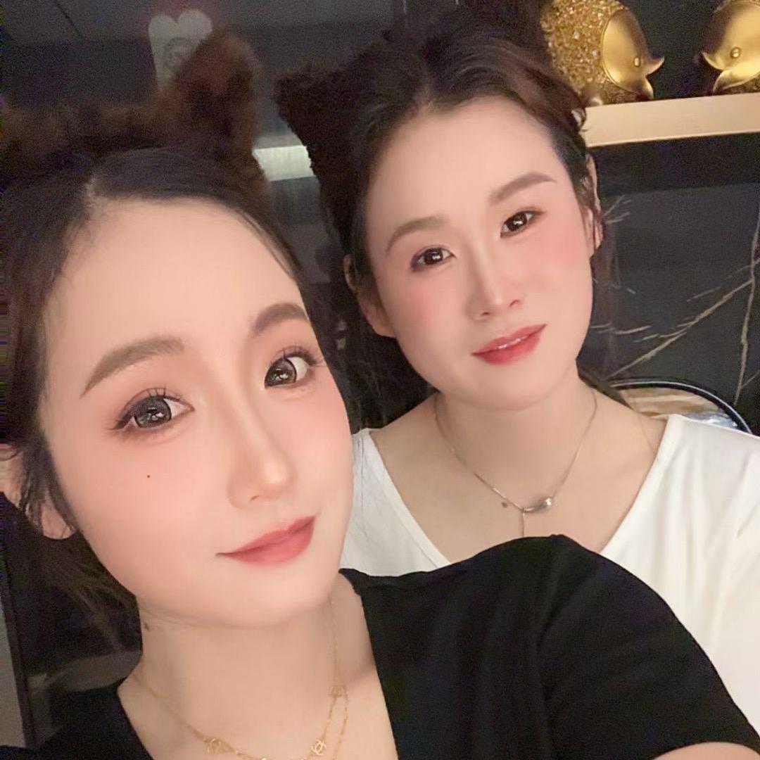 弯老板小助理