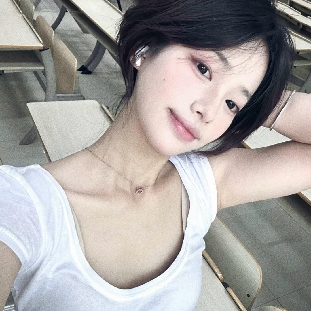 聆夏.