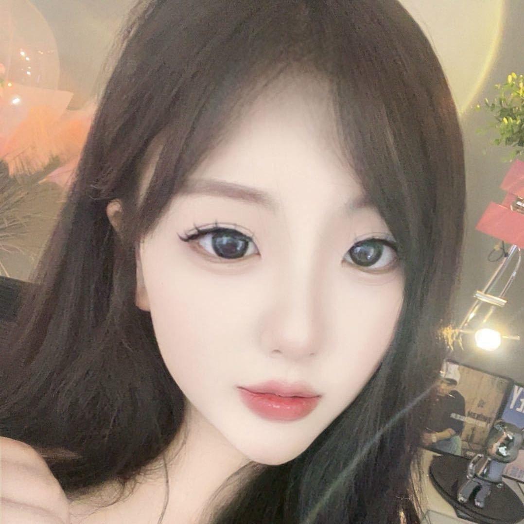 纯情母蟑螂