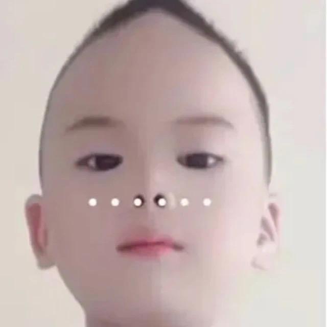 😼