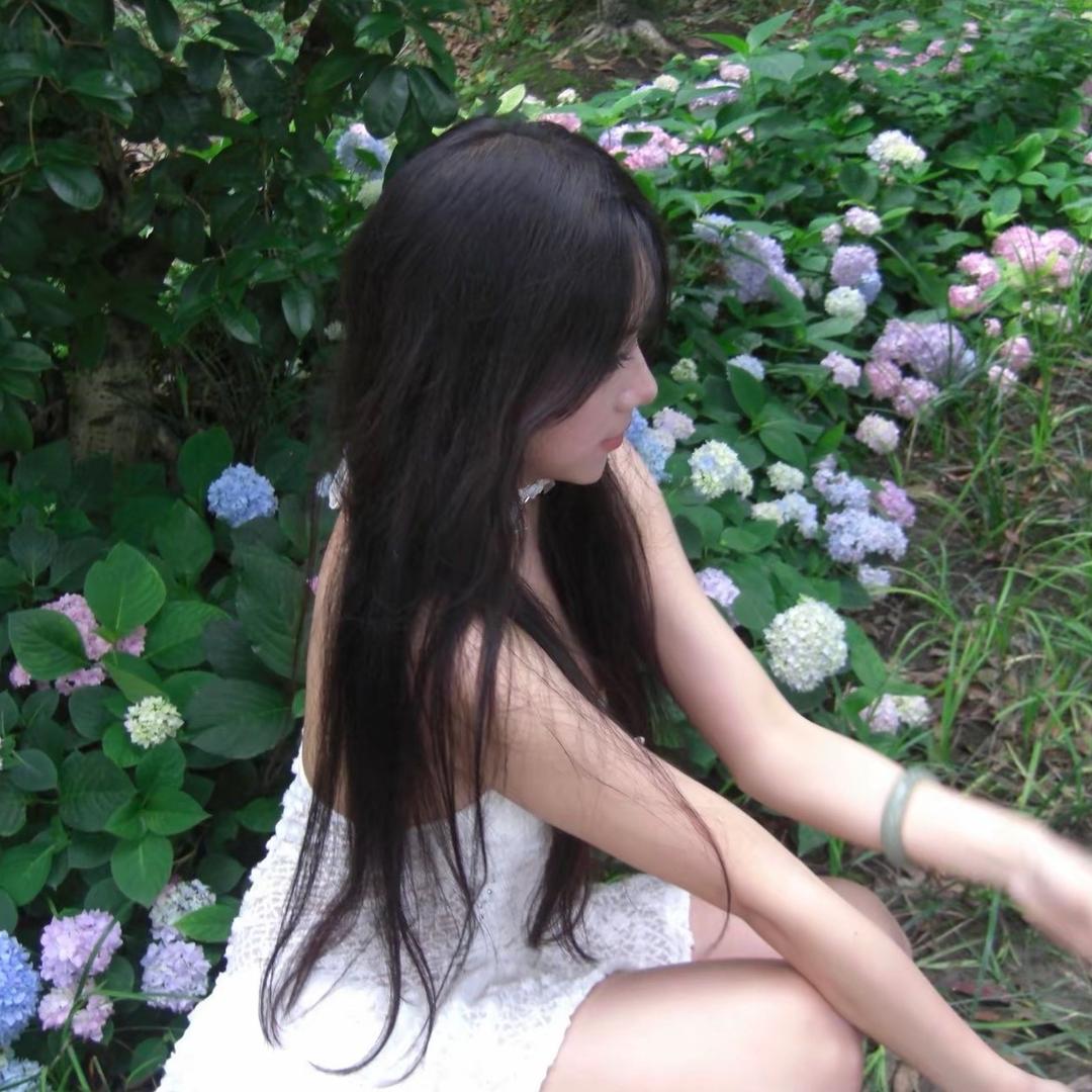 摸摸你的小虎牙