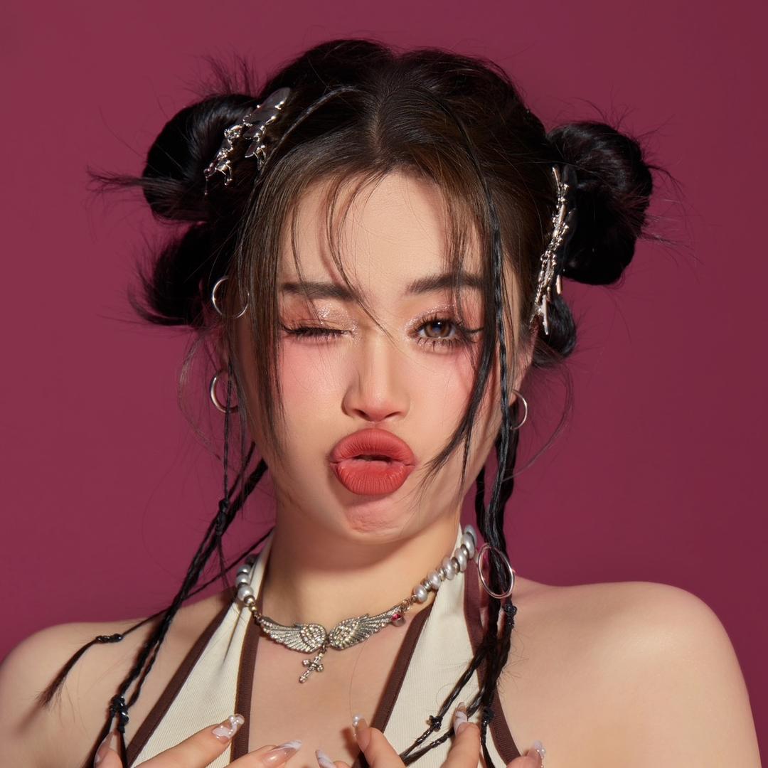 大嘴妹（22点直播版）@抖音