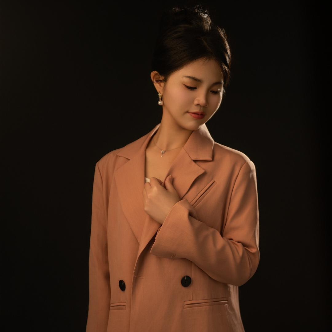 吴佳柠（早上7:30播）