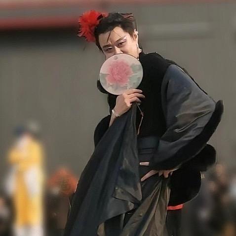 妖娆哥…小明