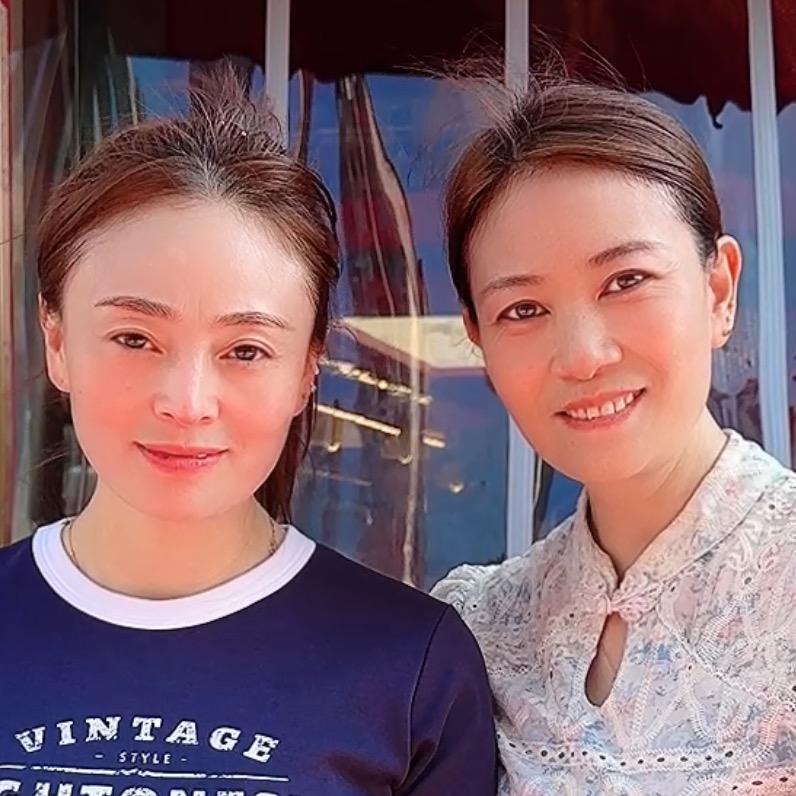 田2妹憨包（姐姐梅子橱窗）