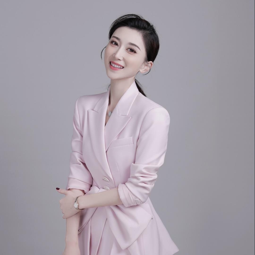主持人闫小美🎀