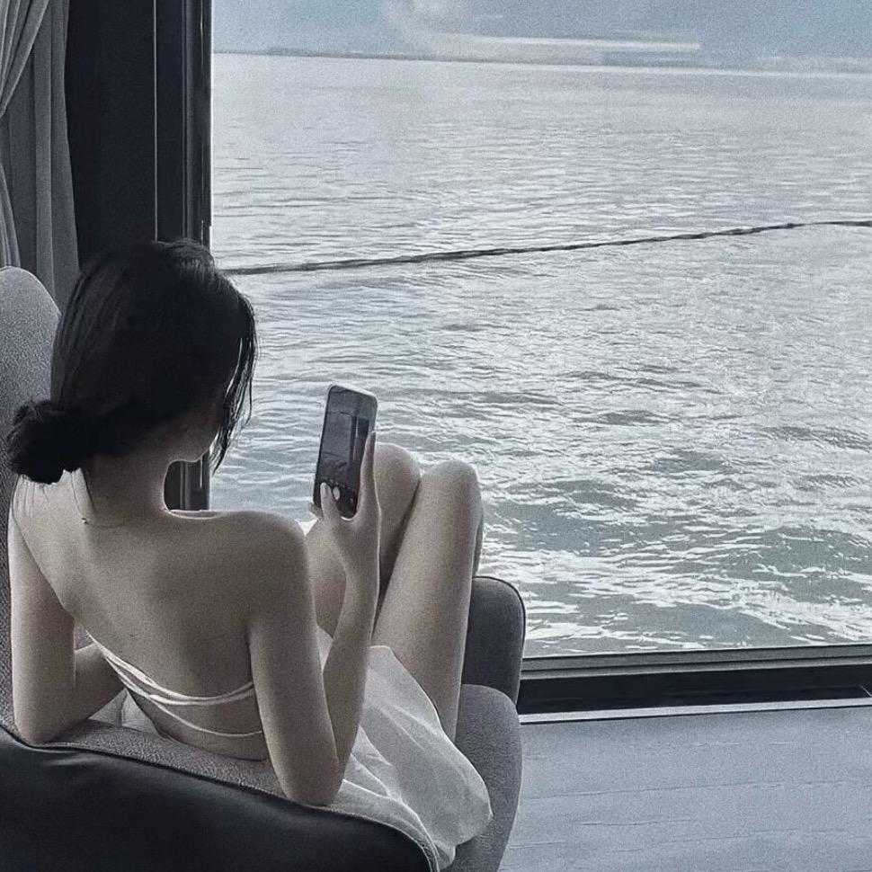 佳怡.