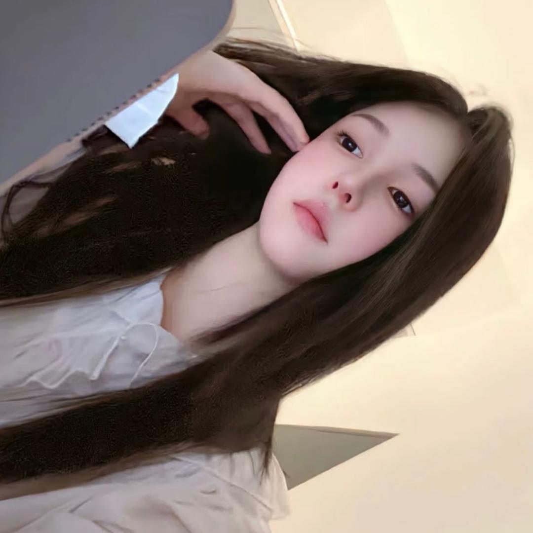 左 耳