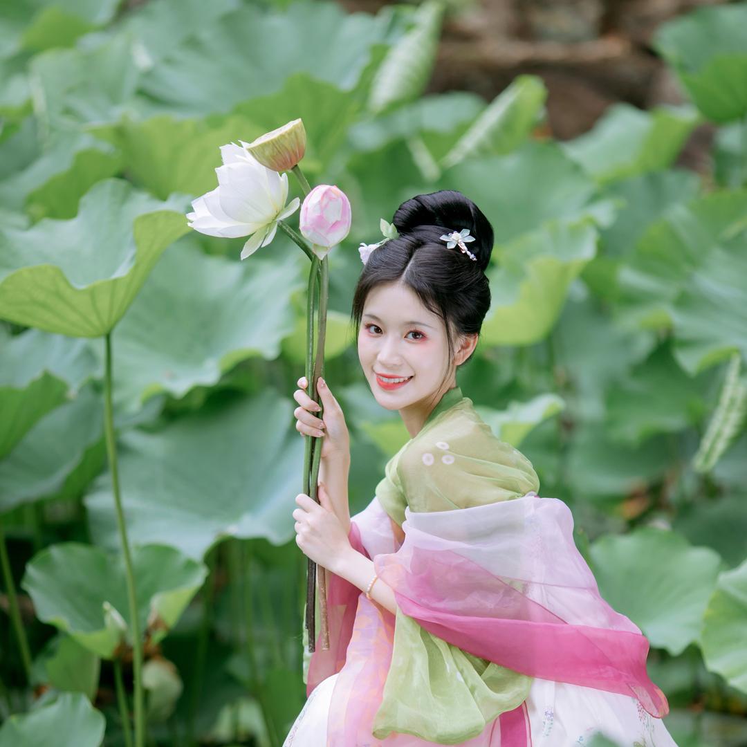 明潮潜溪