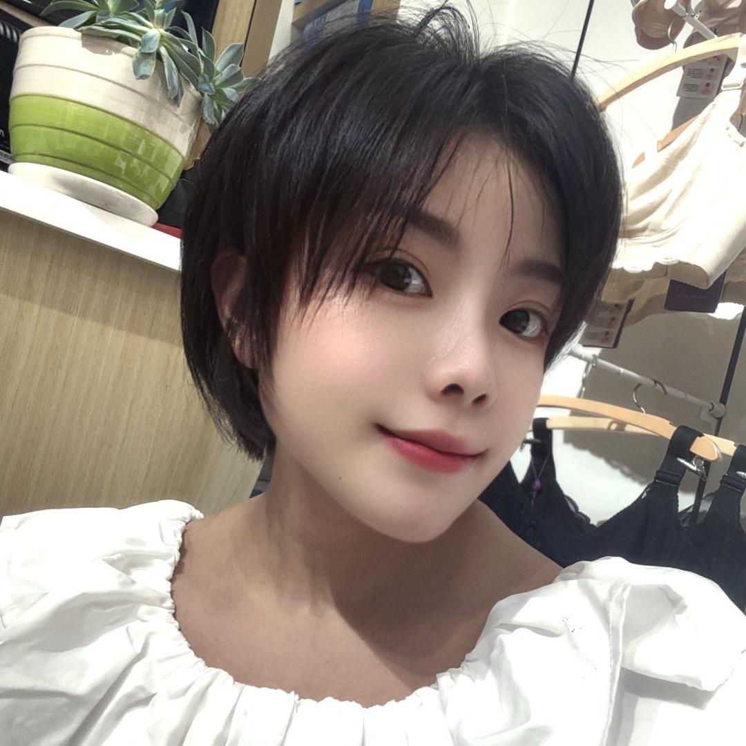 茜茜公主 旺苍店 古月月