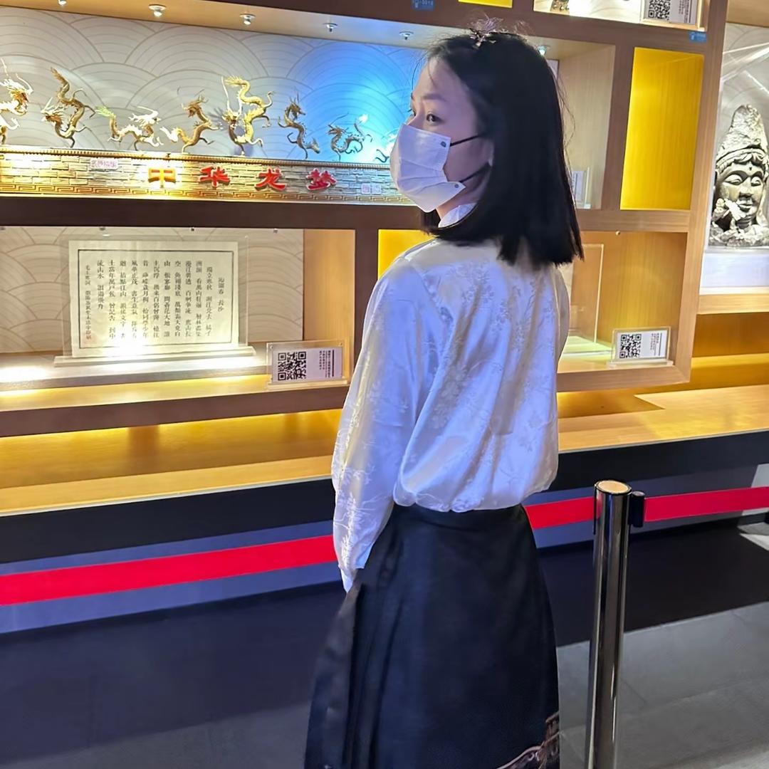 方乐乐