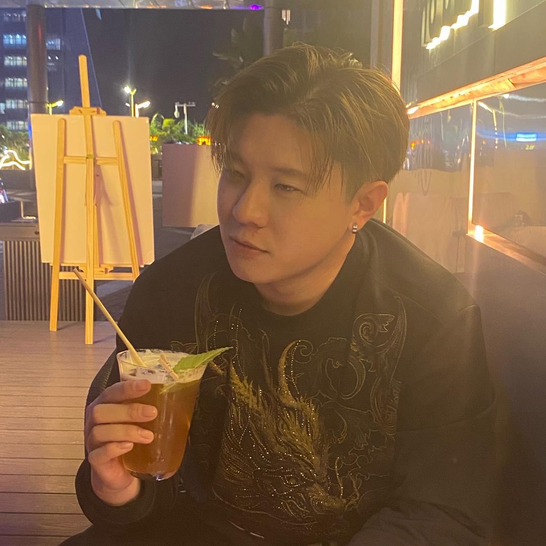 凯撒欧文 😈🍔🦄