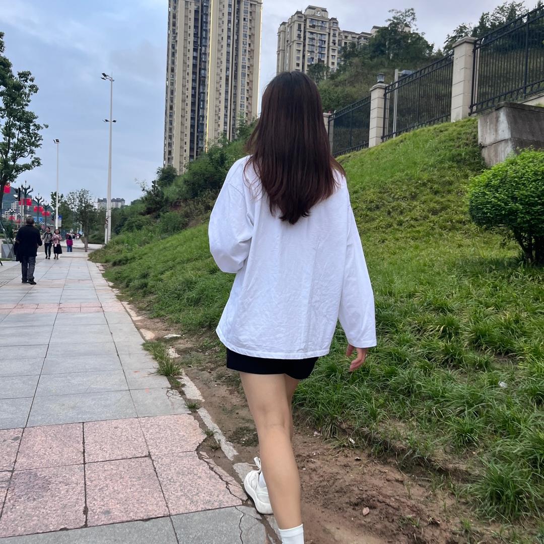 小羊爱看球
