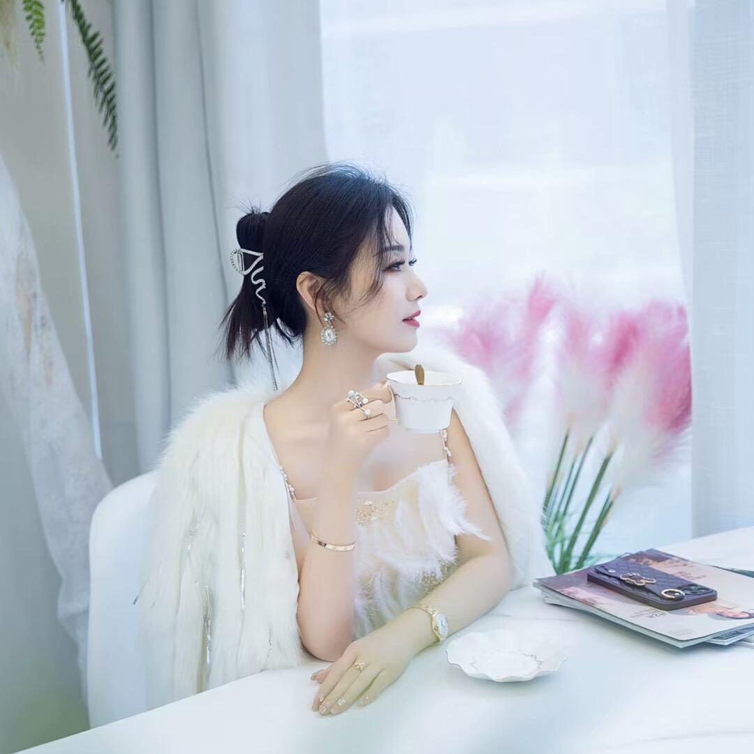 小 洁