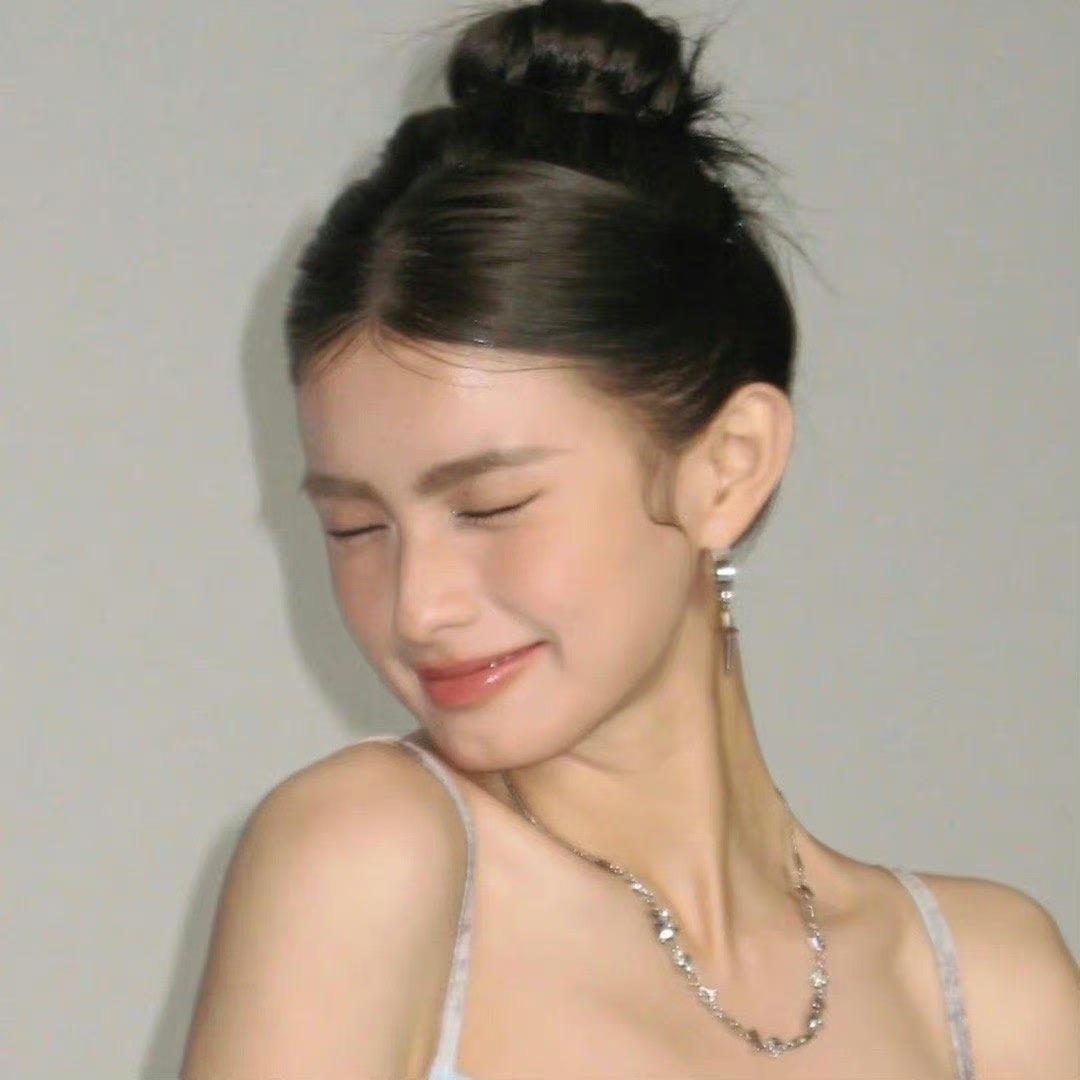 小菜今天穿什么