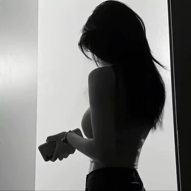 @婷什么子.