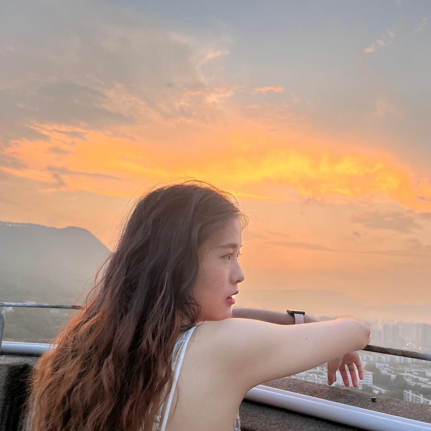 小李爱吃香菜