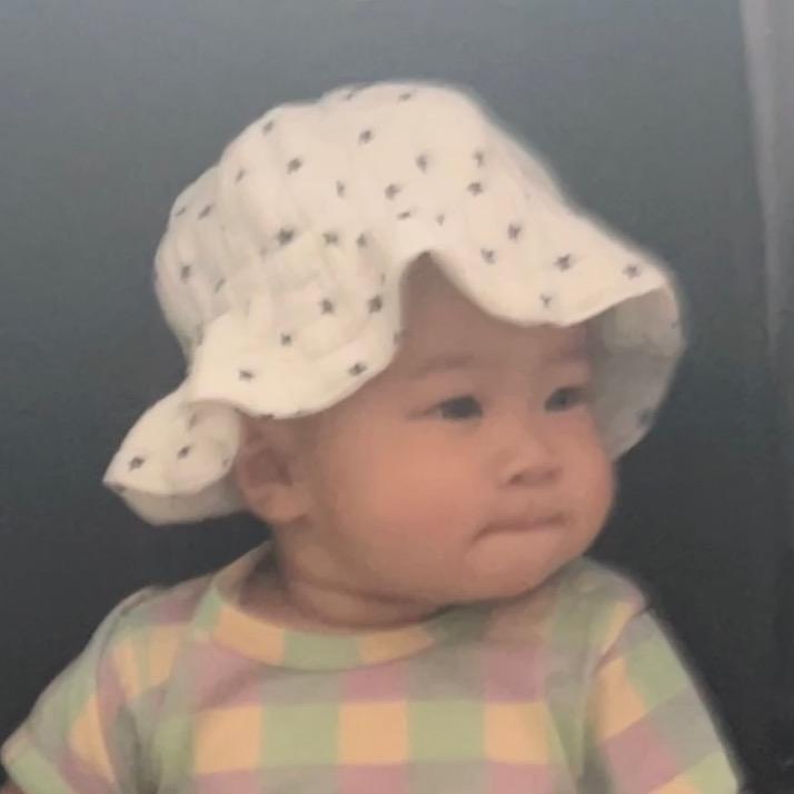 大脸猫笑嘻嘻