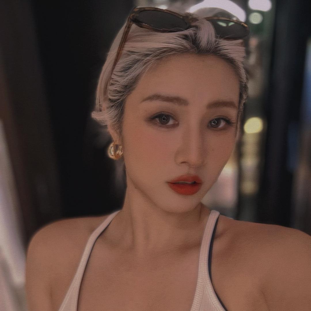 爱练臀的婷哥